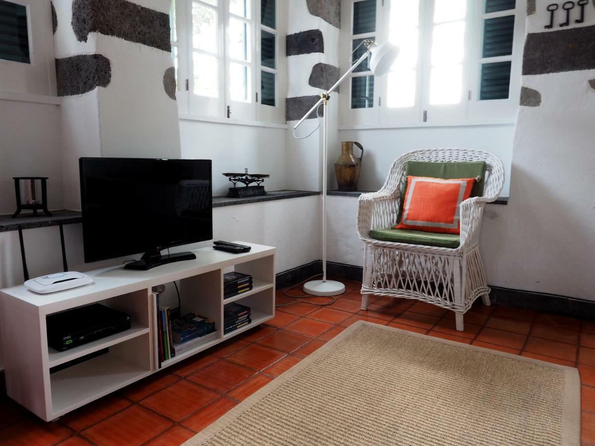 Monserrate - Galera Cottage Caloura Exterior photo